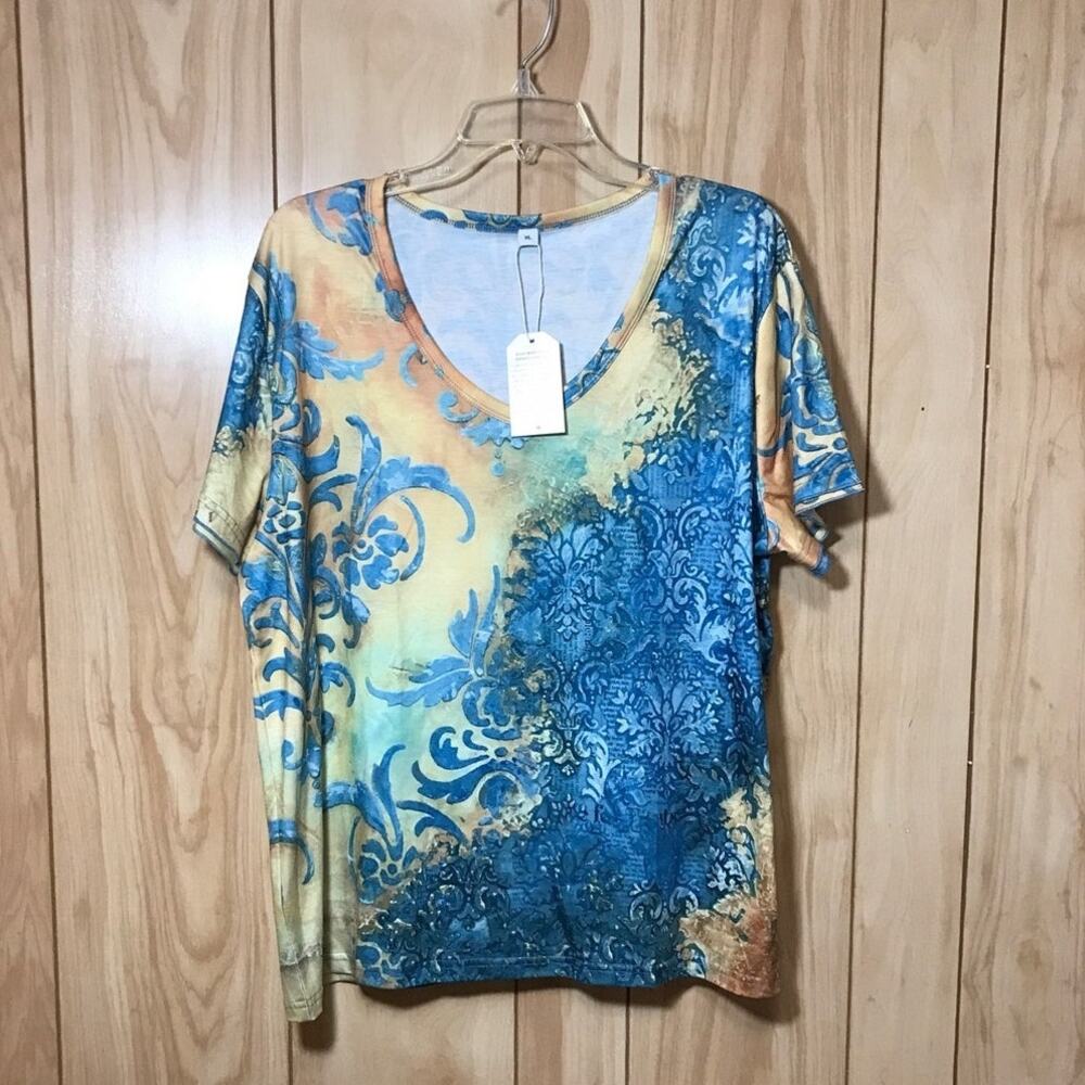 NWT Heart Blue Floral V-Neck Short Sleeve Top XL